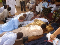 Tayo's group prostrating
